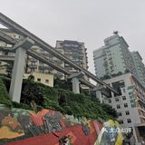 到了晚上，这座城市更漂亮