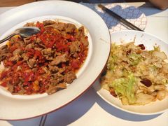-阿瓦山寨·湘菜现炒·剁椒鱼头王(咸阳总店)