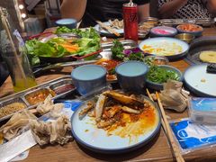 -明洞阿姨·韩式酱蟹烤肉·创意料理(三元桥店)