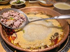 -洱火云南酸菜牛肉火锅(石景山当代商城店)