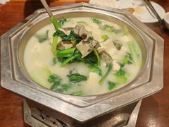 -赶海部落海鲜城(海阳路店)