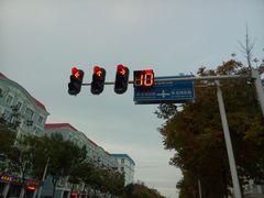 -布尔津河堤夜市
