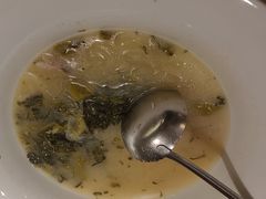 -严记小天府酸菜鱼(西四路店)