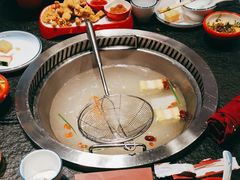 -醉董牛川派鲜肉自选火锅(烟台店)