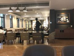 大堂-星巴克臻选(广州沙面店)