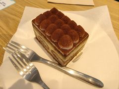 -星巴克臻选(威海威高广场店)