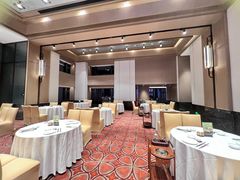 -景月阁空中食府(希尔顿酒店)