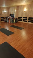 -威思丽高温瑜伽会馆