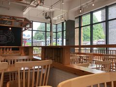 靠窗位-冰泉豆浆馆(阳朔店)