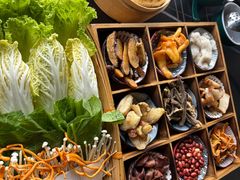 -野菌皇海景野生菌火锅(滨海大道店)