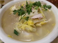 五花肉豆腐炖白菜-吉味馆(柠溪店)