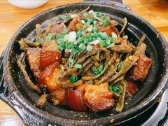 干豇豆红烧肉-十吉老砂锅(天生丽街生活馆店)