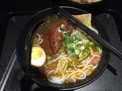 -花溪巷牛肉粉(泉城路店)