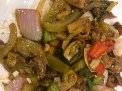 咸酸菜炒牛欢喜-荷塘食府