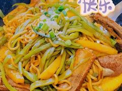 精选肋排焖面-金豆角砂锅焖面(安贞店)