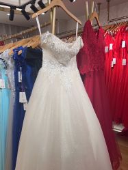 -厦门苏迪尔婚纱礼服批发零售/男装定制