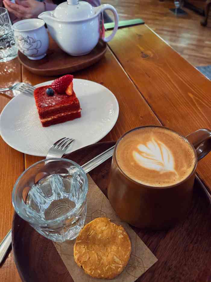 良木缘咖啡西餐(少陵路店)-"搜索了一下少陵路附近的网红店…发现