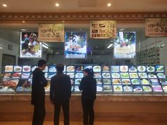 -沪华海鲜大酒楼(南汇店)