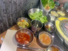 -GOGIYA·咕叽吖韩国传统烤肉店(东方新天地店)