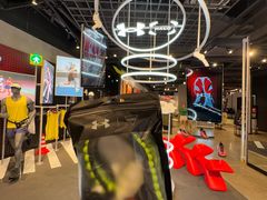 -UNDER ARMOUR(淮海755店)