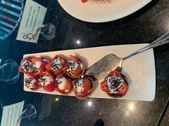 士多啤梨挞配芝士忌廉-澳门旅游塔360°旋转餐厅(南湾湖广场店)