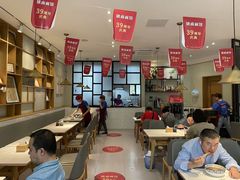 -镇南锅盖面馆(解放路店)