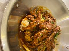 经典中翅鸭爪爪-张大师鸭爪爪特色干锅(南湖店)
