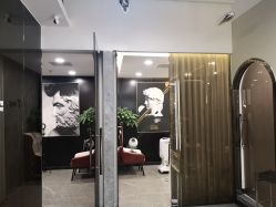 -AYO SALON