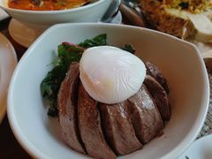 -Chom Cafe and Restaurant