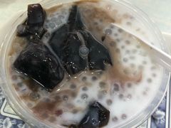 龟苓膏加红豆西米-百花传统甜品店(原址店)