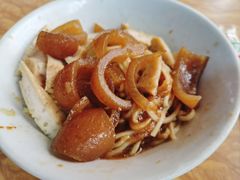 -松树干拌面店