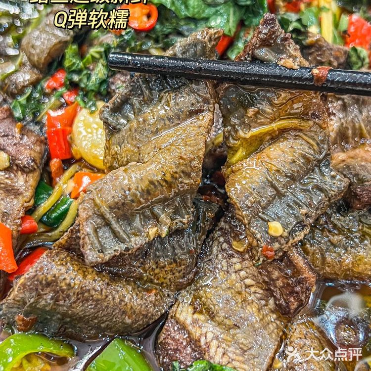 成都坠地道的自贡江湖菜‼️爆浆鱼蛋面好吃哭