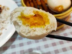 金汁流沙包-阿政粤小馆(中央大街店)