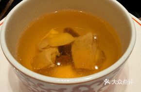 Songrong and Yellow Ear Mushroom Stew