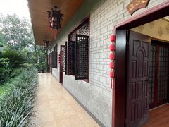 -周老三跷脚牛肉·全牛火锅(非遗传承店)