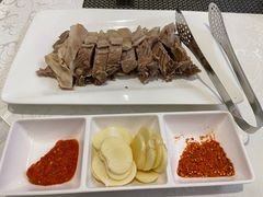 手抓羊肉-飞天大厦清真餐厅