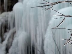 -大平台龙居瀑布旅游区