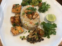 -Chom Cafe and Restaurant