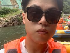 -安吉龙王山峡谷漂流