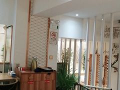 等位区-确喜美味小厨(西单商场兰州店)