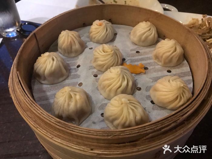 鼎泰丰(Bellevue Square)黑豚蟹肉小笼包图片