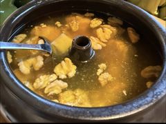 -云海肴·汽锅鸡·云南菜(天山百盛优客店)