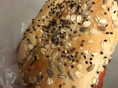 -蓝小轩蛋糕·面包(趣春店)