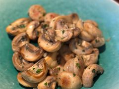 -MONICH牛排融合餐厅(和义大道购物中心店)