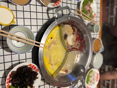-山悦里 山野·鲜火锅(罗斯福广场店)