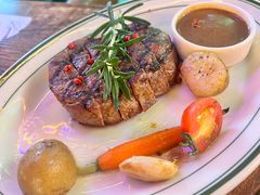 扒澳洲和牛西冷-Famous肥猫墨西哥音乐餐吧(五棵松华熙LIVE店)