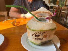 -Chom Cafe and Restaurant