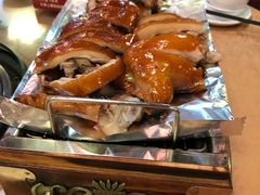 -东方之猪四更烤乳猪(金垦总店)
