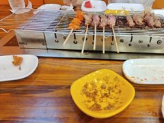 -哈尔滨小酒馆·鲜肉现穿自助烧烤(康新花园店)