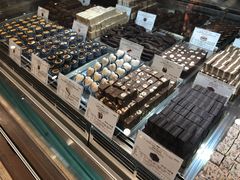 -VENCHI 闻绮(北京国贸商城店)